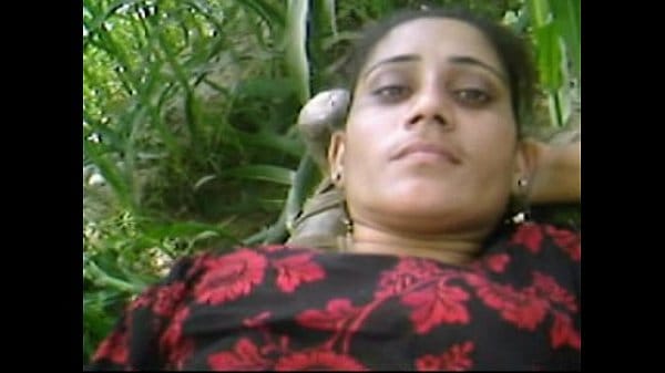 Beautiful tamil Village Girl Outdoor Fucking With Boyfriend in jongal